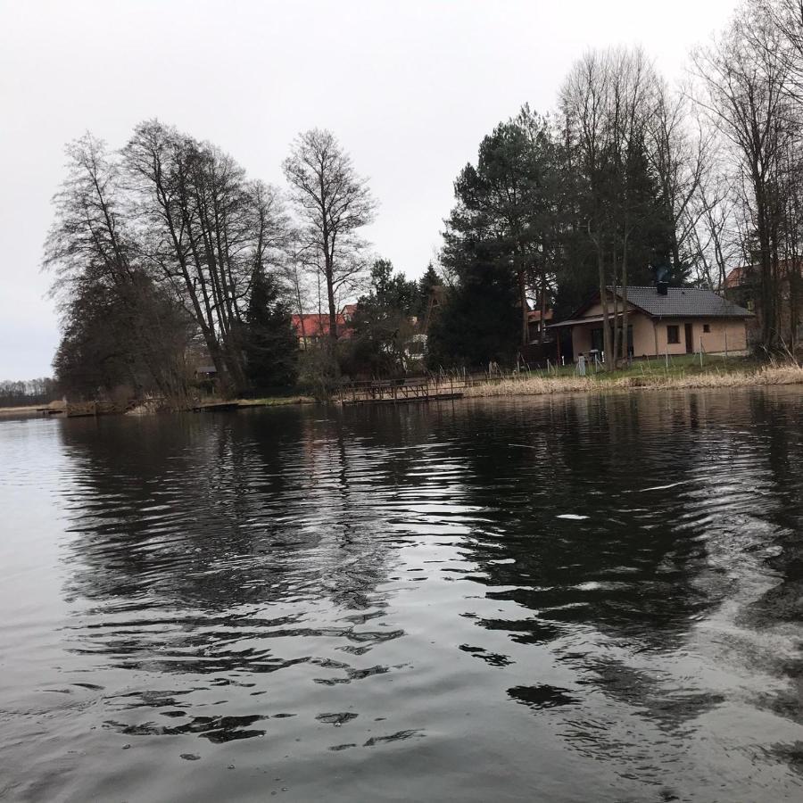 Urokliwy Domek Nad Brzegiem Jeziora Lubiatów Exteriör bild