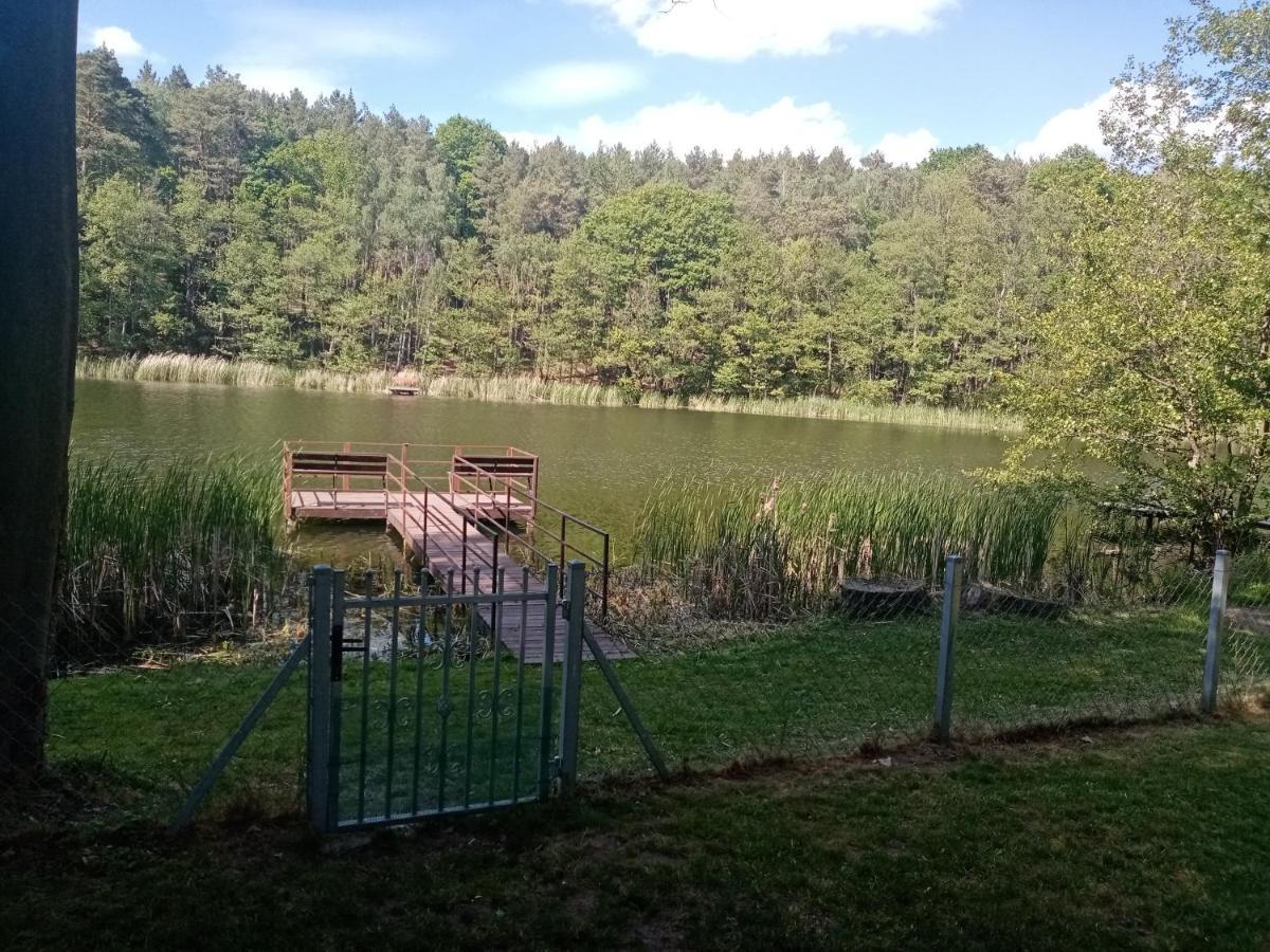 Urokliwy Domek Nad Brzegiem Jeziora Lubiatów Exteriör bild
